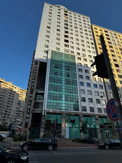 Kirayə 3 otaqlı Mənzil 135 m² Nərimanov r.