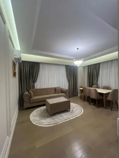 Kirayə 3 otaqlı Mənzil 90 m² Nərimanov r. Bakmil m.