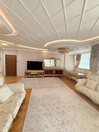 Kirayə 3 otaqlı Mənzil 137 m² Nərimanov r. Gənclik m.