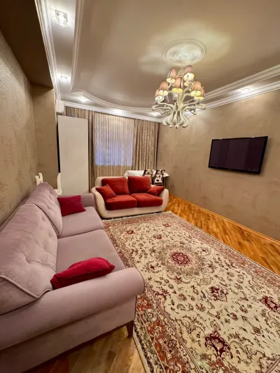 Kirayə 2 otaqlı Mənzil 80 m² Nəsimi r. 28 May m.