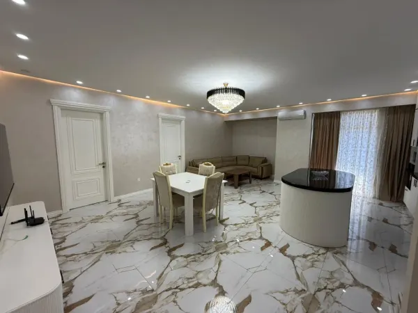 Kirayə 4 otaqlı Mənzil 170 m² Yasamal r.