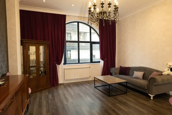 🏡 NİZAMİ METROSUNDA