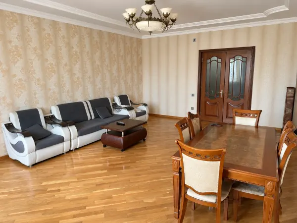 Kirayə 2 otaqlı Mənzil 120 m² Nərimanov r. Gənclik m.