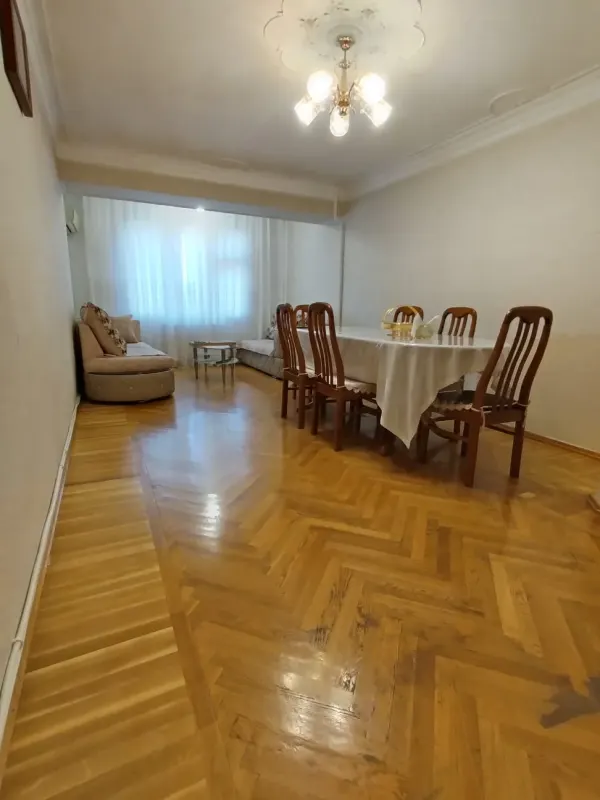 Satılır 3 otaqlı Mənzil 95 m² Yasamal r.