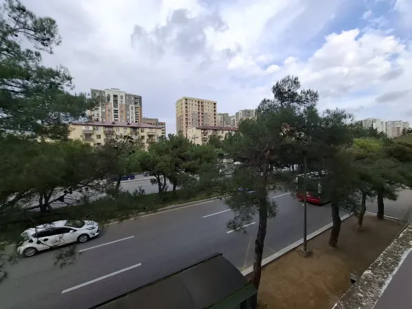 Satılır 3 otaqlı Mənzil 80 m² Nizami r. 8-ci kilometr q. Qara qarayev m.