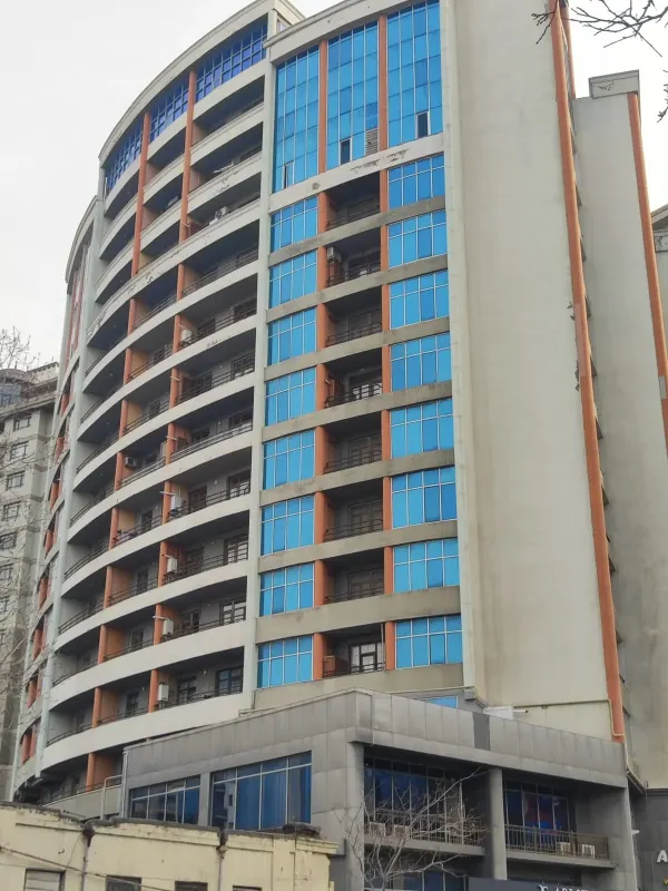 Kirayə 4 otaqlı Ofis 200 m² Yasamal r. Nizami m.