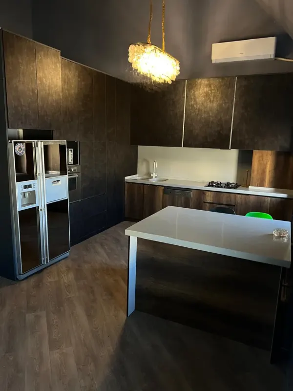 Bayılda 4 otaqlı modern mənzil