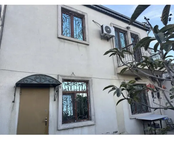 Satılır 5 otaqlı Həyət evi / Bağ evi 200 m² Binəqədi r. Binəqədi qəsəbəsi q.