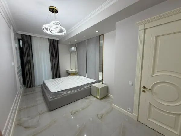 Kirayə 3 otaqlı Mənzil 100 m² Bakı