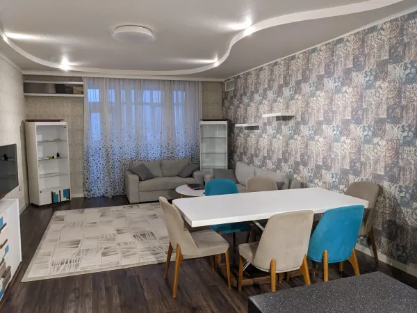Kirayə 3 otaqlı Mənzil 135 m² Yasamal r.