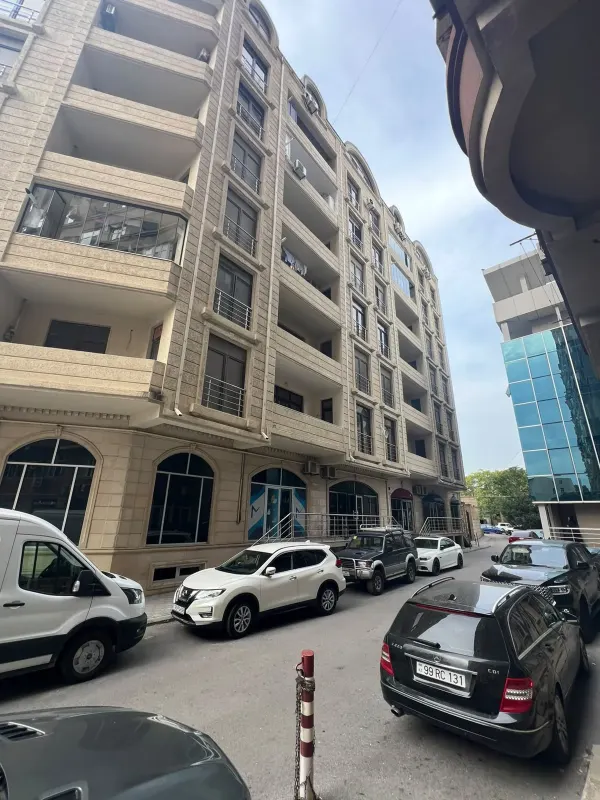 Satılır 4 otaqlı Mənzil 168 m² Nərimanov r.