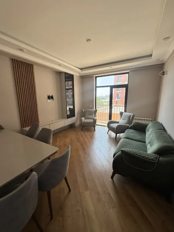 Kirayə 2 otaqlı Mənzil 85 m² Binəqədi r.