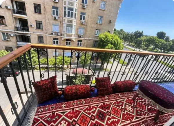 Kirayə 4 otaqlı Mənzil 120 m² Səbail r.