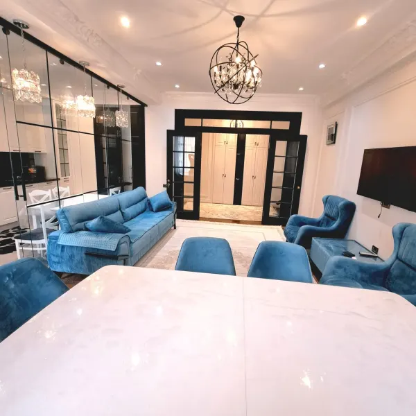 Kirayə 3 otaqlı Mənzil 120 m² Yasamal r.