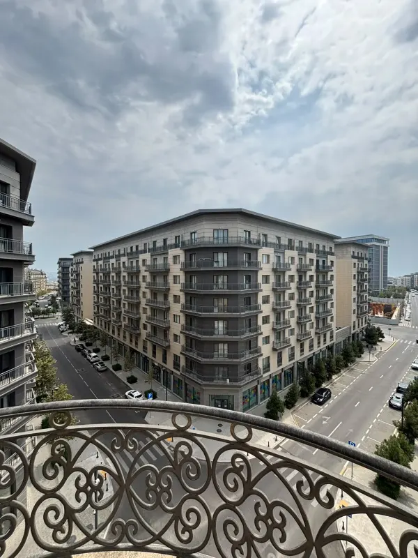 Satılır 4 otaqlı Mənzil 213 m² Xətai r.