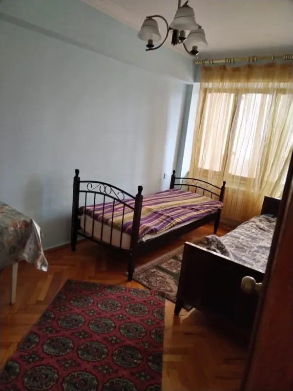 Kirayə 3 otaqlı Mənzil 90 m² Nərimanov r.