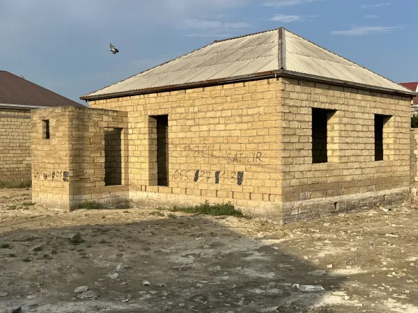 Satılır 4 otaqlı Həyət evi / Bağ evi 90 m² Abşeron r. Saray q.
