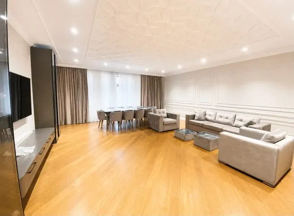 Kirayə 3 otaqlı Mənzil 180 m² Səbail r.