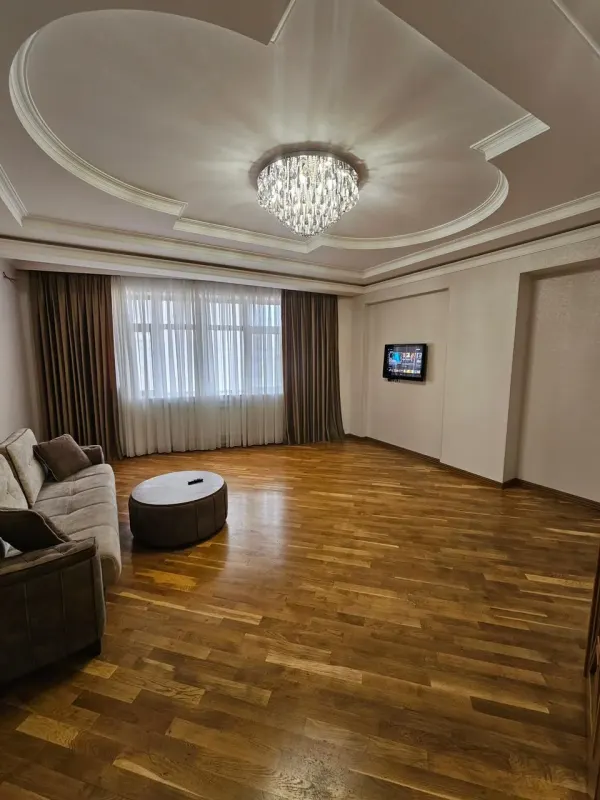 Kirayə 2 otaqlı Mənzil 80 m² Yasamal r. Elmlər Akademiyası m.