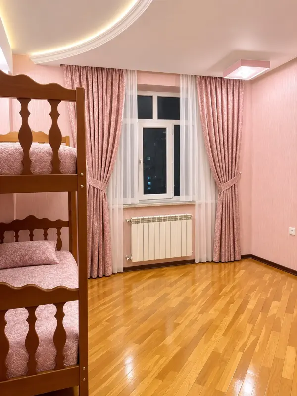 Kirayə 3 otaqlı Mənzil 142 m² Yasamal r.