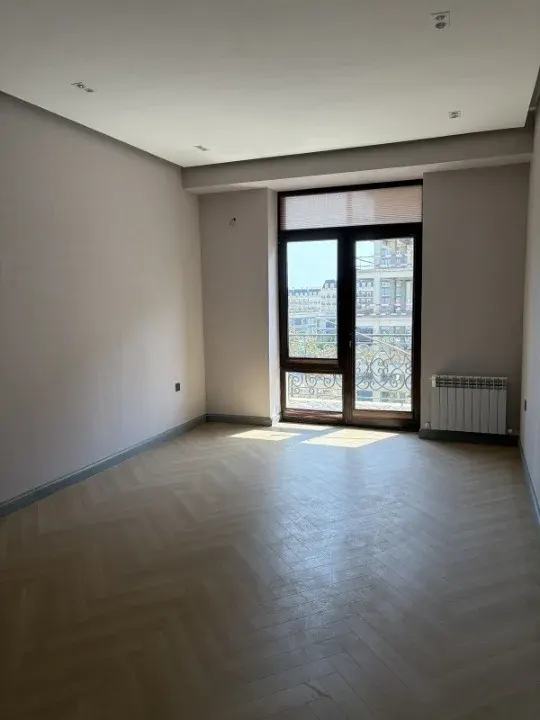 Kirayə 4 otaqlı Ofis 165 m² Xətai r.