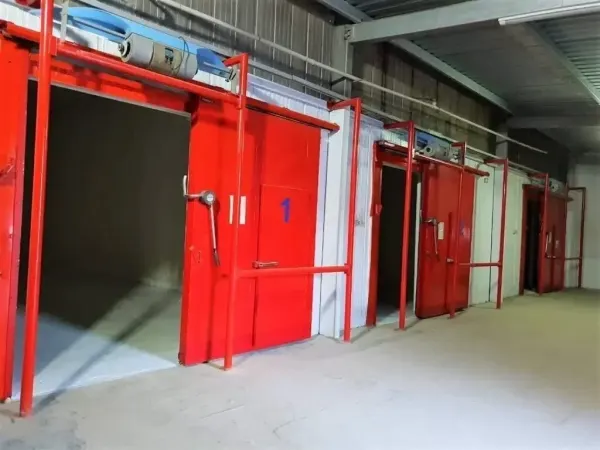 🏭Bayılda Quru və Soyuducu Anbar İcarəyə Verilir – Şəhər Mərkəzinə Yaxın