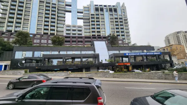 Аренда 3-комнатная Квартира 72 m² Səbail р-н İçərişəhər м.