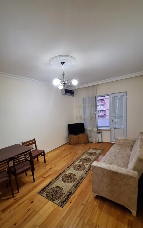 Kirayə 2 otaqlı Mənzil 60 m² Xətai r.