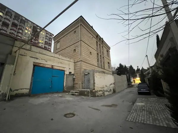 Kirayə 10 otaqlı Ofis 400 m² Binəqədi r.
