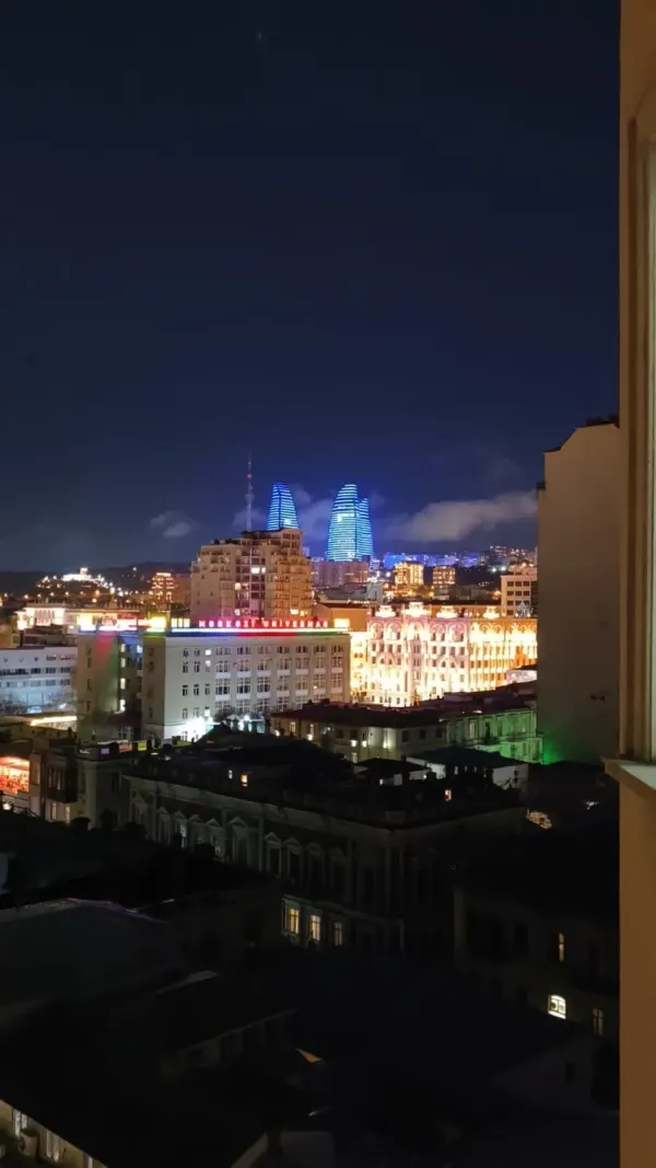 Kirayə 4 otaqlı Mənzil 185 m² Nəsimi r.