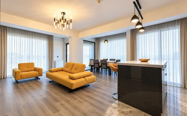 Kirayə 3 otaqlı Mənzil 130 m² Xətai r.