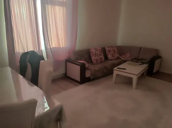 Kirayə 3 otaqlı Mənzil 80 m² Yasamal r. İnşaatçılar m.