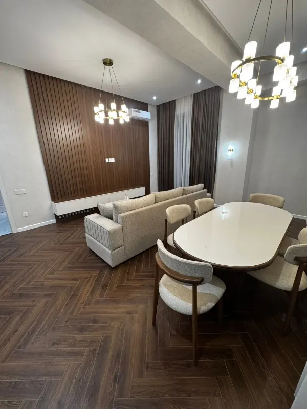 Kirayə 3 otaqlı Mənzil 130 m² Nəsimi r.