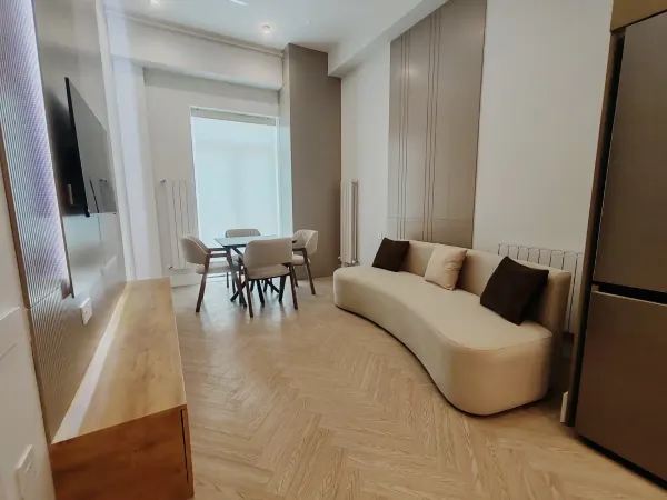Kirayə 2 otaqlı Mənzil 60 m² Xətai r.