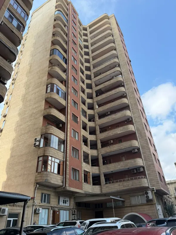 Satılır 2 otaqlı Mənzil 76 m² Yasamal r. Nizami m.