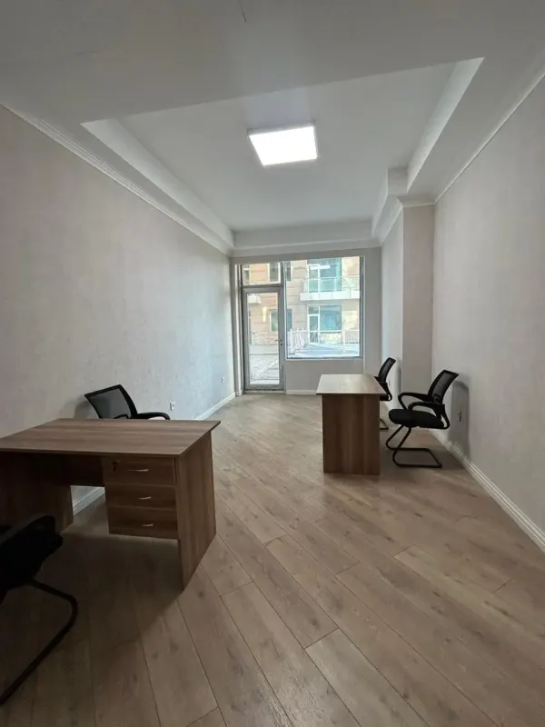 Kirayə 3 otaqlı Ofis 116 m² Yasamal r. Elmlər Akademiyası m.
