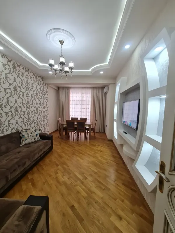 Kirayə 3 otaqlı Mənzil 100 m² Nərimanov r. Gənclik m.