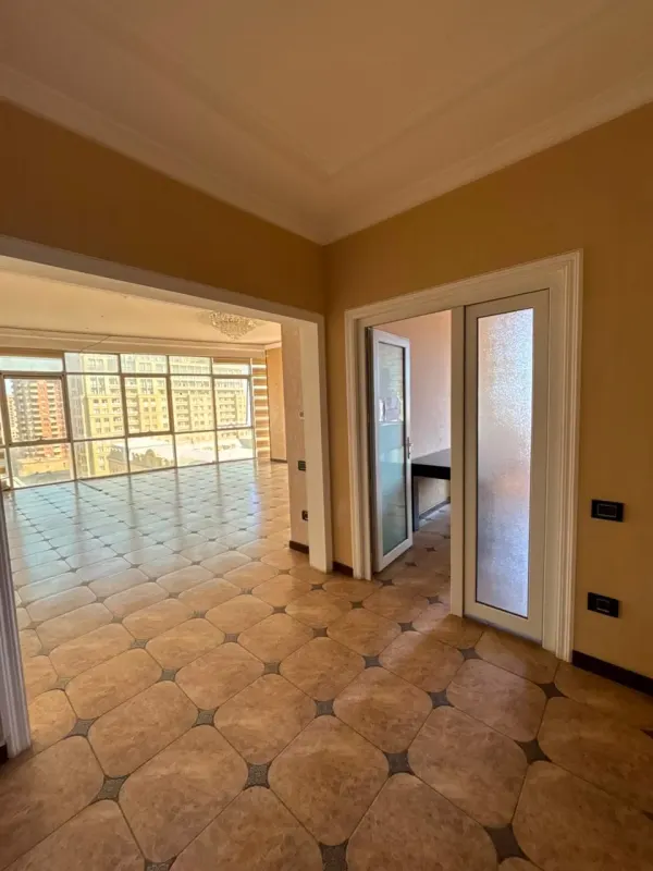 Kirayə 3 otaqlı Ofis 190 m² Yasamal r. Nizami m.
