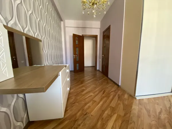 Kirayə 4 otaqlı Mənzil 190 m² Yasamal r. Nizami m.