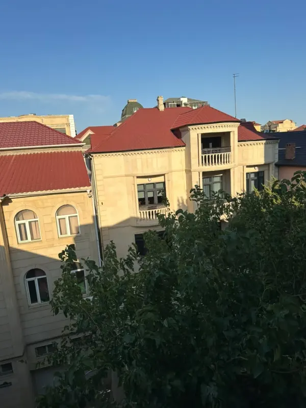 Kirayə 4 otaqlı Ofis 250 m² Nəsimi r.