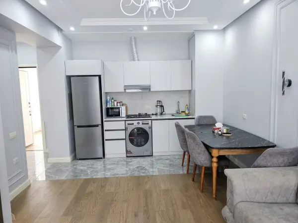 Kirayə 3 otaqlı Mənzil 85 m² Nərimanov r. Bakmil m.