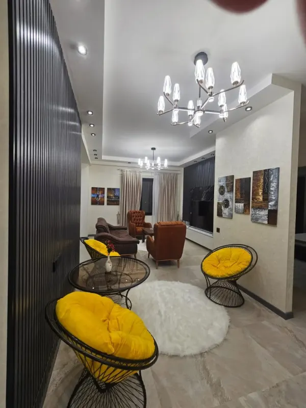 Аренда 3-комнатная Квартира 95 m² Xətai р-н Ağ şəhər пос.