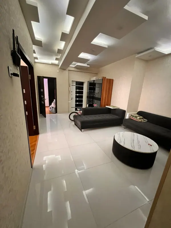 Kirayə 3 otaqlı Mənzil 120 m² Nizami r.