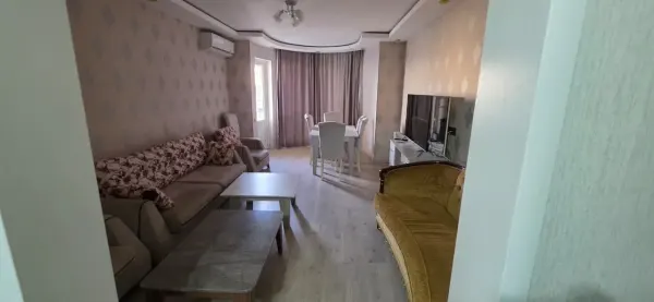 Kirayə 3 otaqlı Mənzil 100 m² Nəsimi r.