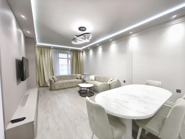 Kirayə 3 otaqlı Mənzil 145 m² Nəsimi r. 8 Noyabr m.