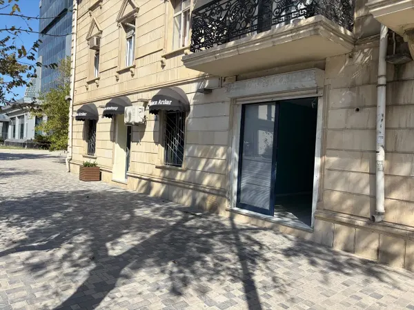 Kirayə 3 otaqlı Ofis 80 m² Xətai r. Şah İsmayıl Xətai m.