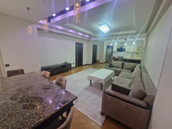 Аренда 3-комнатная Квартира 120 m² Nizami р-н Neftçilər м.