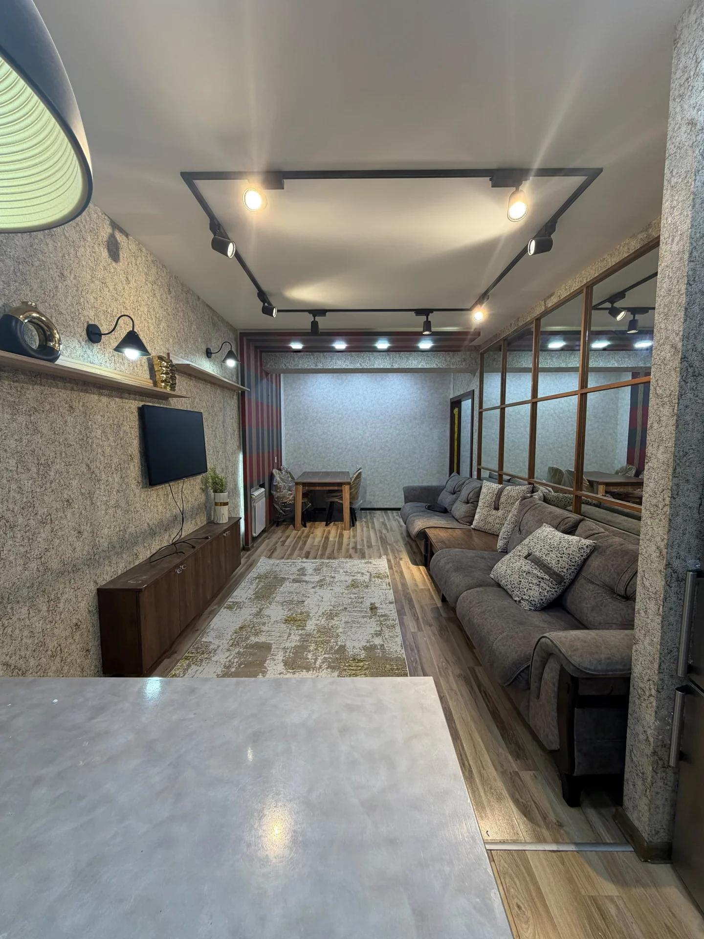 Kirayə 3 otaqlı Mənzil 85 m² Yasamal r. Yeni Yasamal q. İnşaatçılar m. – şəkil 2