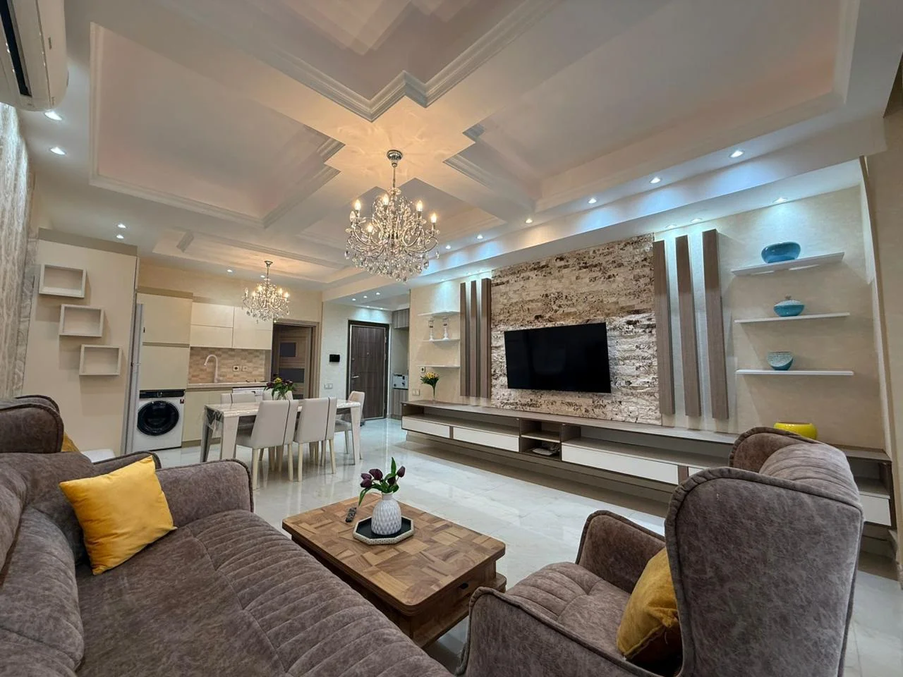 Kirayə 3 otaqlı Mənzil 100 m² Xətai r.