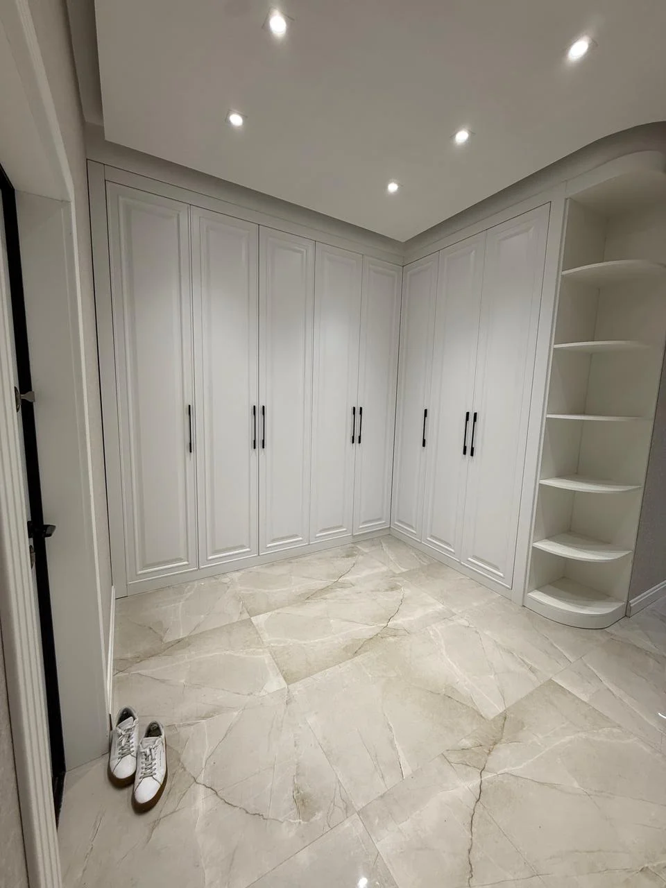 Kirayə 2 otaqlı Mənzil 85 m² Nəsimi r.